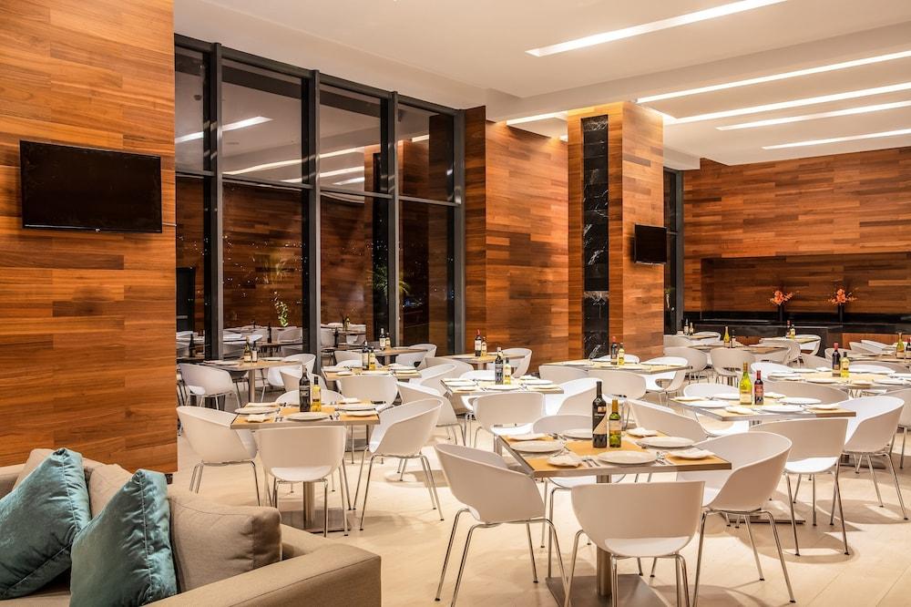 Fiesta Inn Tuxtla Fashion Mall Тустла-Гутьеррес Экстерьер фото